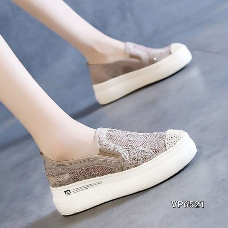 Sepatu Sneakers Slop Santai Brokat Sole Tebal Import VP6521