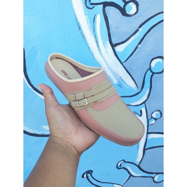 SANDAL CEWEK TERBARU ONE LOVE,TUTONG TERBARU ONE LOVE,SANDAL WANITA TRENDY,SANDAL MURAH