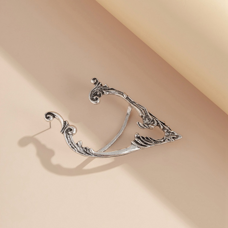 Fancyqube 1pc Anting Klip Telinga Tanpa Tindik Warna Silver Gaya Punk Untuk Wanita