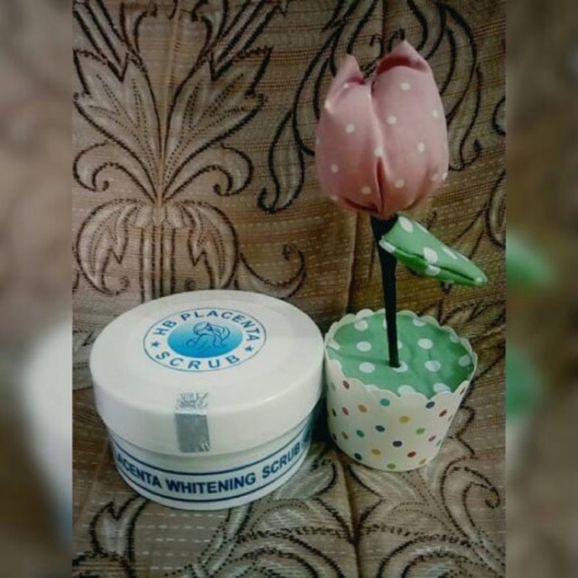 Hb whitening body scrub placenta 175gr / hbwhitening scrub placenta / hb placenta / scrub placenta
