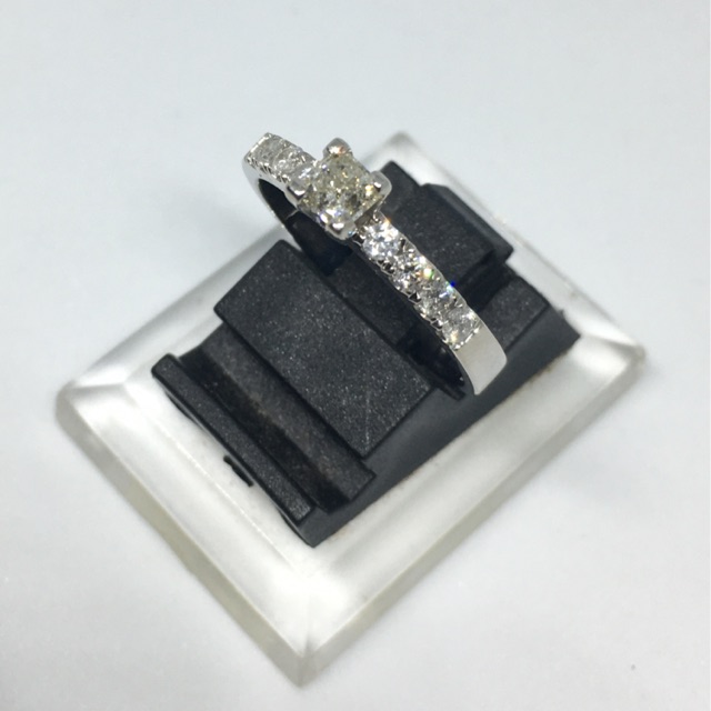 Cincin Solitaire Berlian Banjar