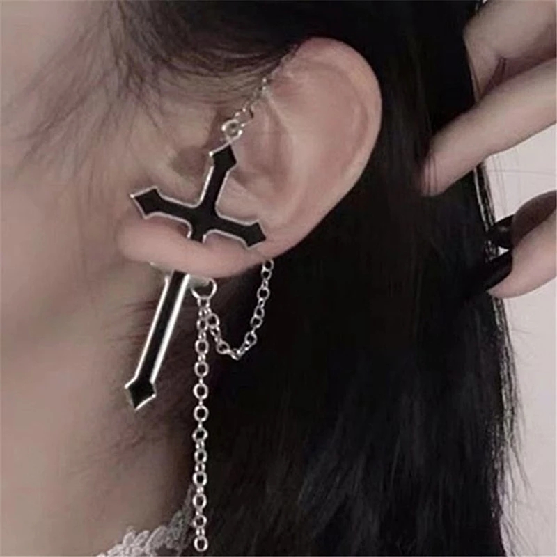 Anting Klip Rantai Panjang Desain Salib Gaya Punk Rock Untuk Wanita