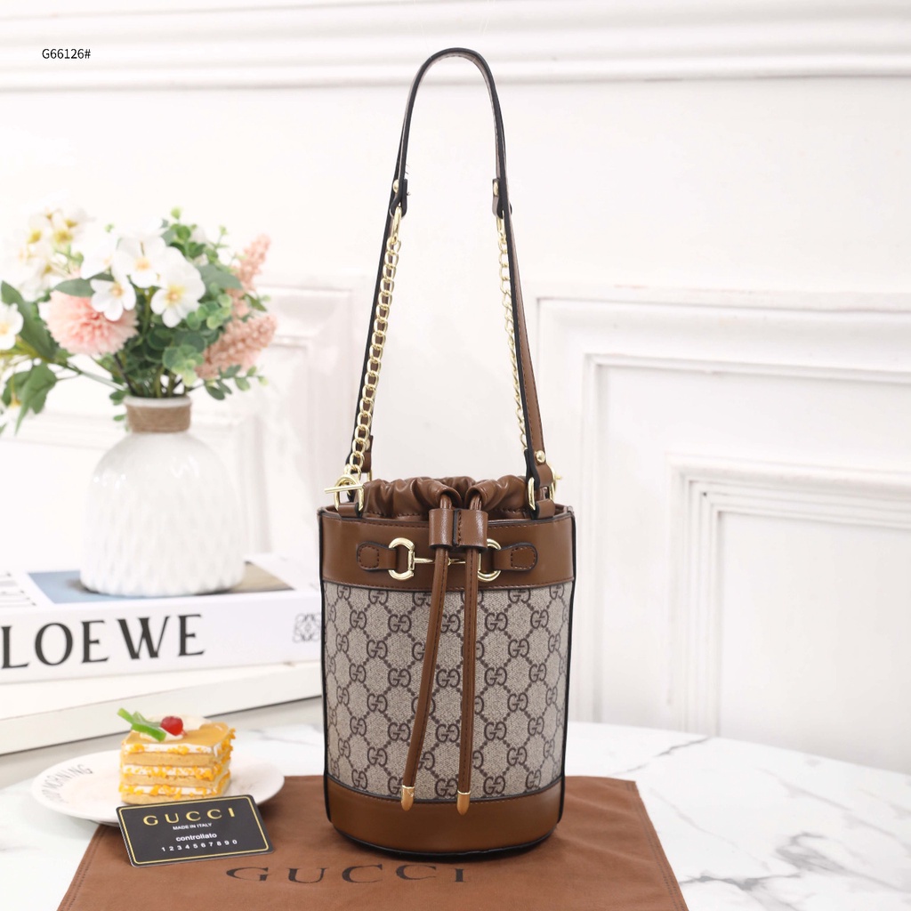 09 Small Bucket Bag #G66126