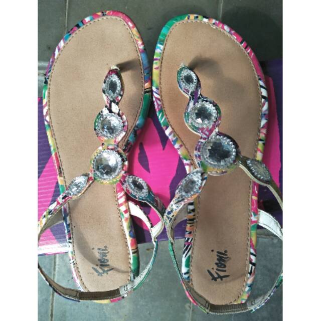 Preloved sandal fioni size 7