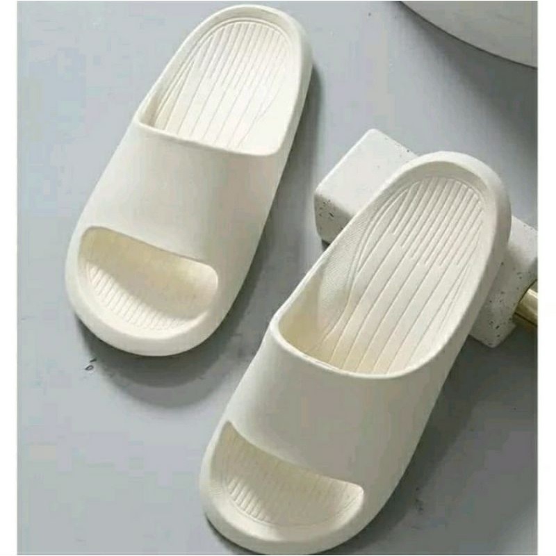 Sandal Wanita Slip On Sandal Cewek Korean Style Murah Empuk Anti Selip Sendal Bahan EVA Karet Polos 31 - 40