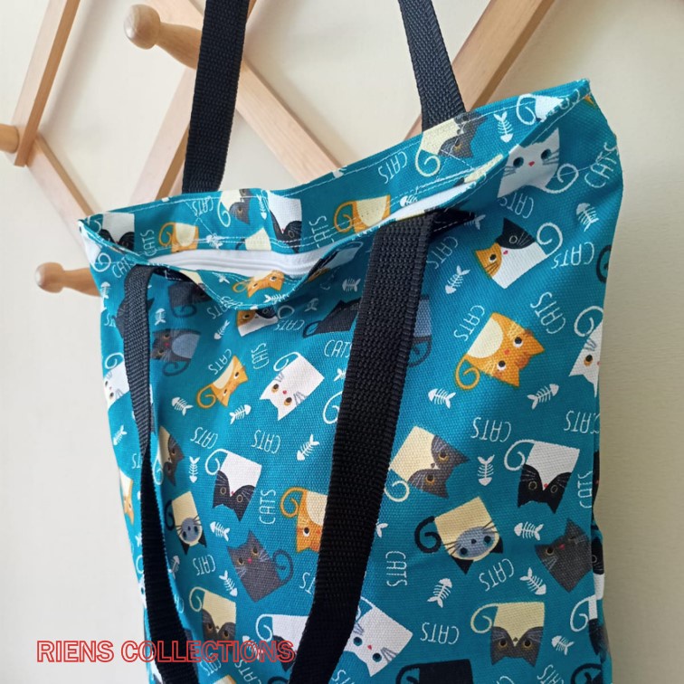 TOTEBAG KANVAS TOTEBAG WANITA TAS WANITA BAHAN KANVAS MOTIF KUCING TOSCA. TAS CANVAS TAS WANITA TOTE BAG CANVAS TAS KANVAS MOTIF TAS KANVAS JOGJA RIENS COLLECTIONS