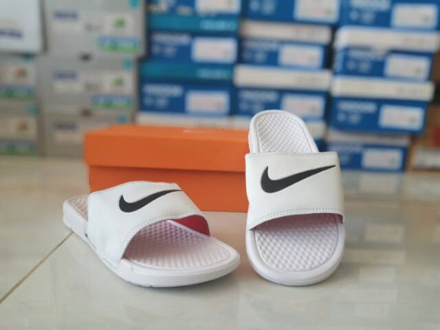 SANDAL Nike Benasi