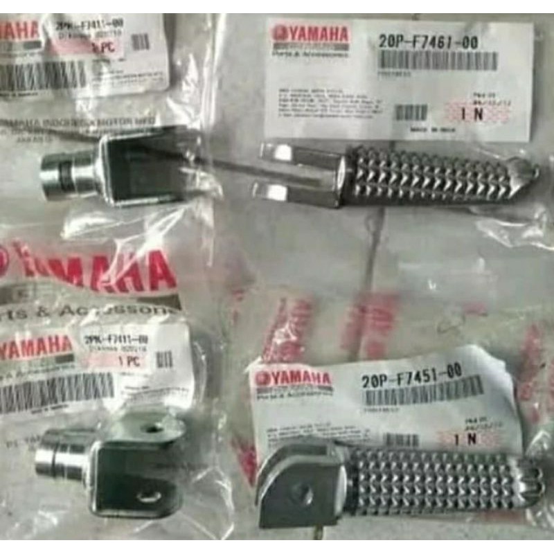Footstep Step depan kanan kiri yamaha R15 - Xabre original