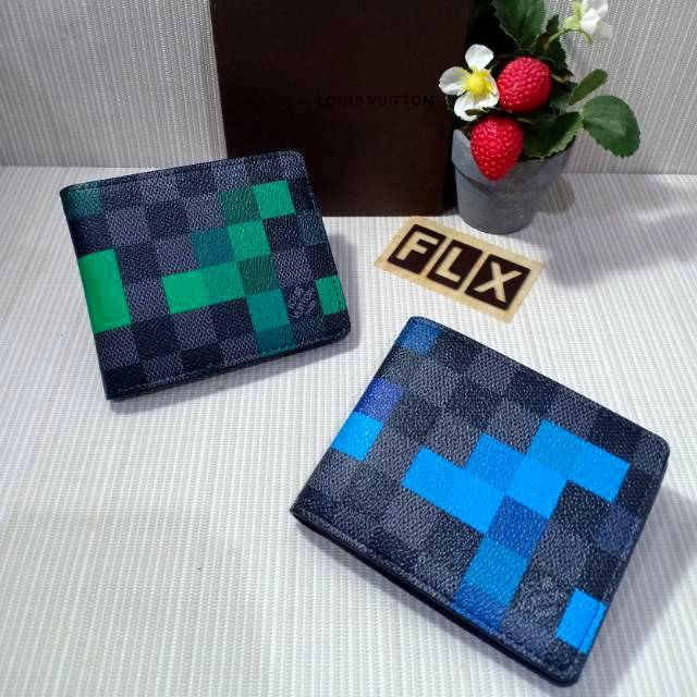 Dompet L'V Graphite Pixel