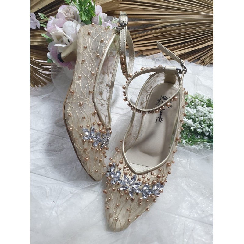 sepatu v prily gold tali tinggi 5cm lancip