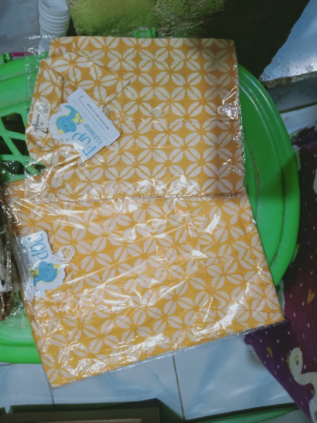 Pop Kidswear   Sumitra Batik Shirt - Kerah Biasa - Kemeja Batik Cap Anak Kuning Bahan Katun