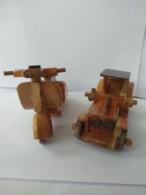 PAKET HEMAT DUO MINIATUR KAYU UKURAN S MINI VESPA DAN MOBIL TUA OTRON - PAJANGAN DEKORASI MURAH