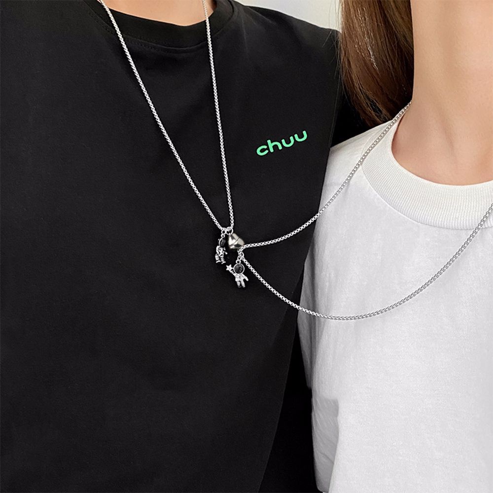 Needway  Creative Female Clavicle Chain Simple Korean Style Necklace Astronaut Couple Necklace Punk Friends Gift Men Thick Hip Hop Heart Pendant Magnet Attraction Necklace