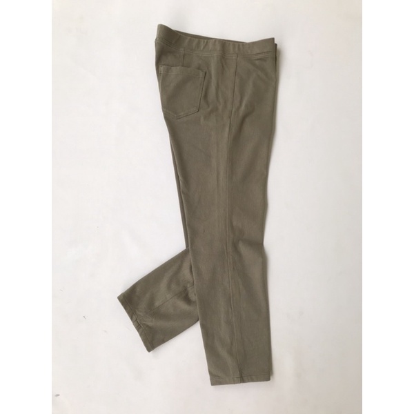 Uniqlo olive