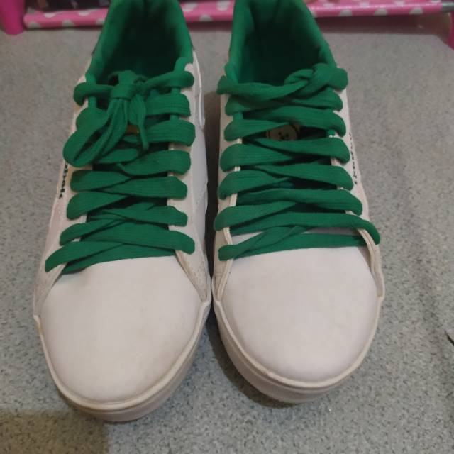 Sepatu bt21 reebok replika no 36