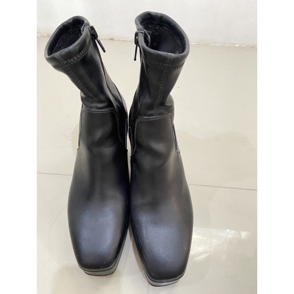 preloved H&M Hnm boots original store