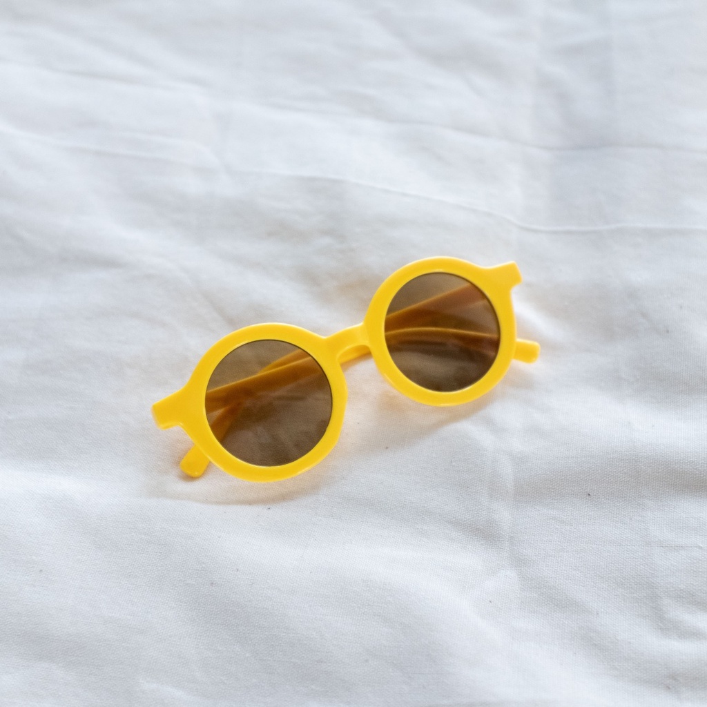 IRIS - KACAMATA ANAK PREMIUM ANTI UV BABYSUNGLASSES KACAMATA BAYI KACAMATA KUNING ABU HIJAU BIRU-Light Yellow