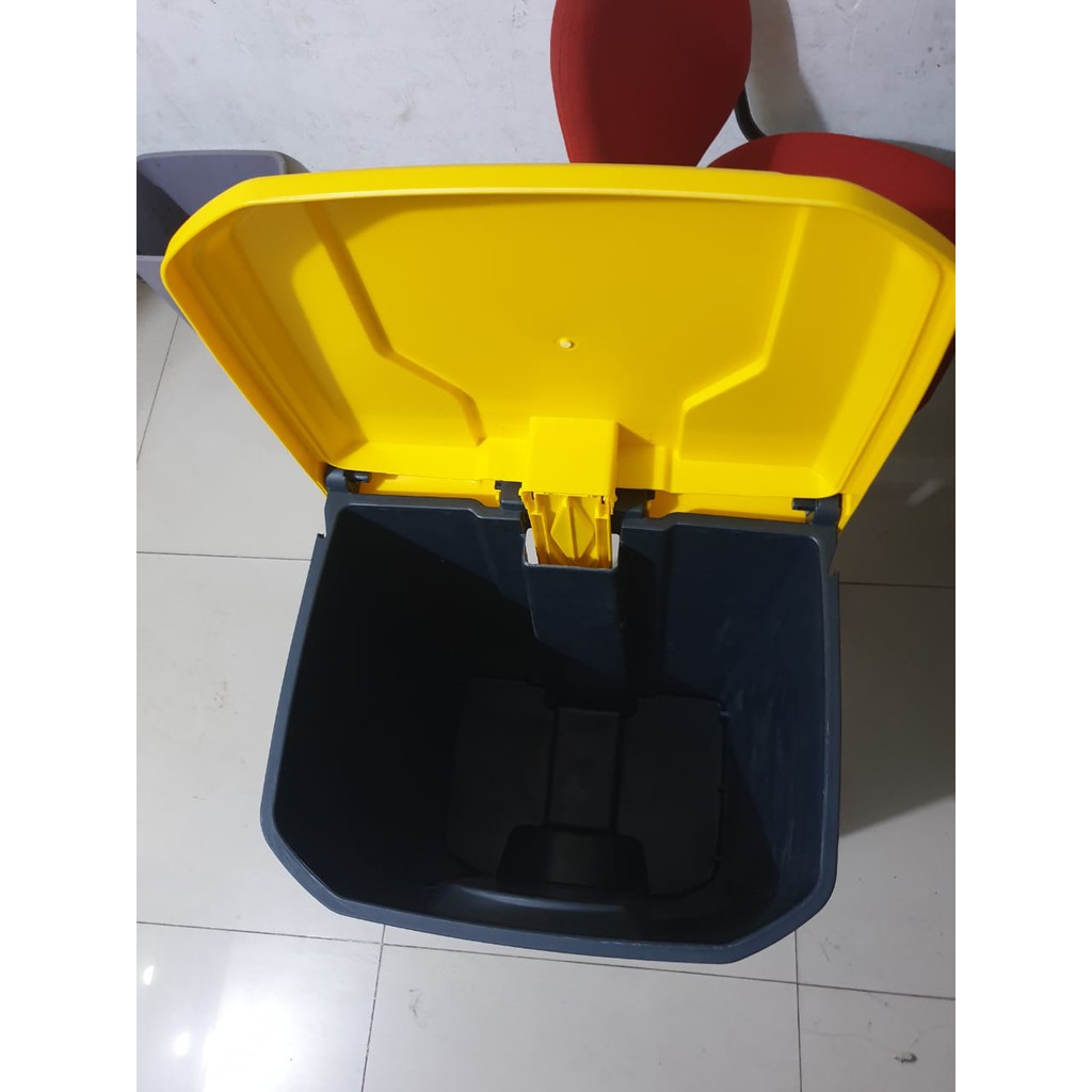 Dust Bin Pedal 80 Liter