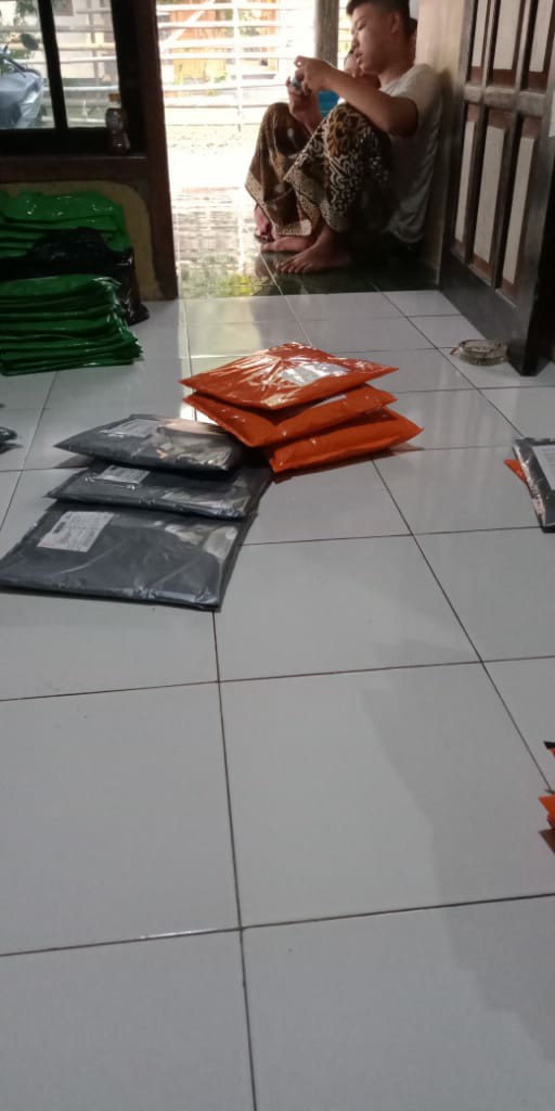 Maura Couple - Sania Ruffle Batik Couple Ori Ndoro Jowi Garansi Termurah Shopee - Kebaya Modern 2564