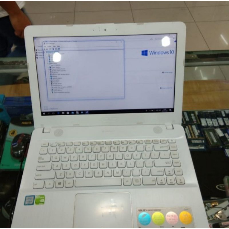 Laptop Notebook Asus vivobook x441uv intel core i3 dual vga