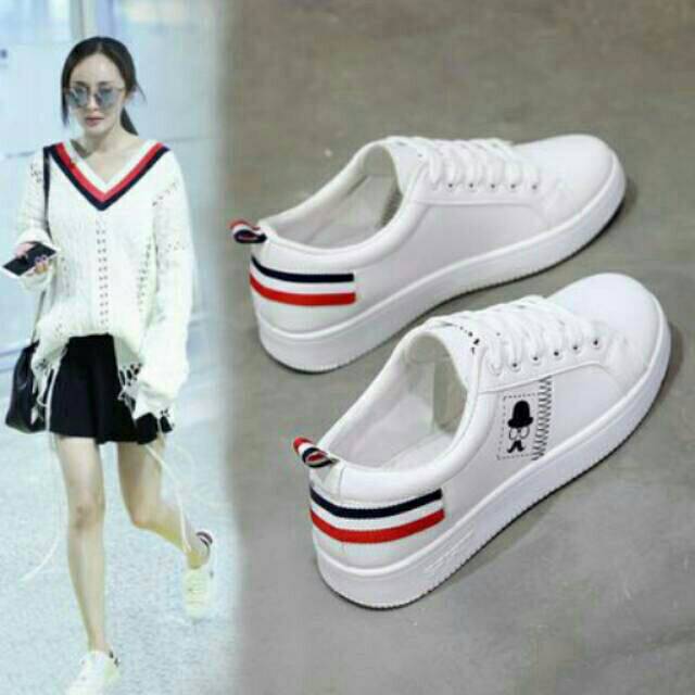 SEPATU SNEAKER POXING PUTIH CASUAL