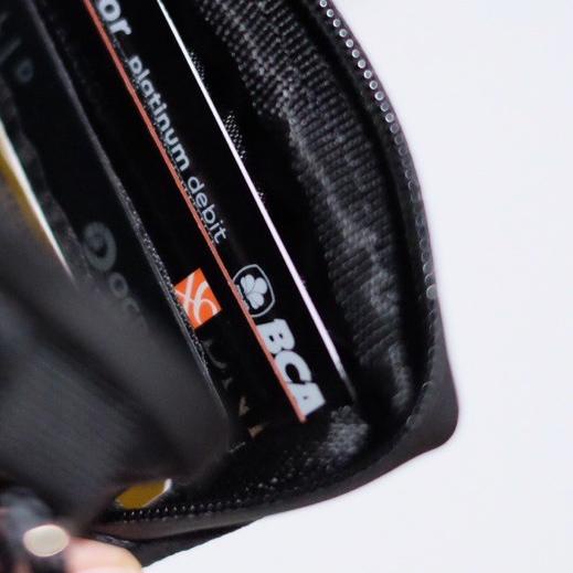 VSYMBOL Vraith Phone Wallet / Hanging Wallet