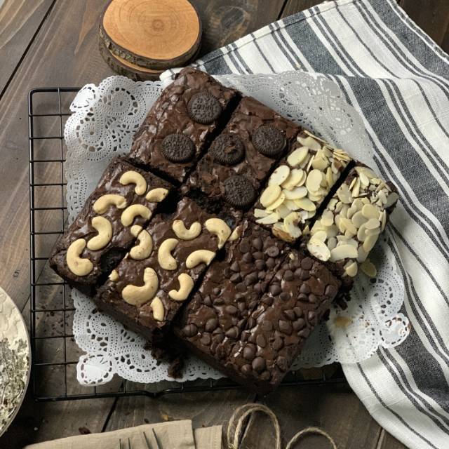 

Fudgy Brownies Premium