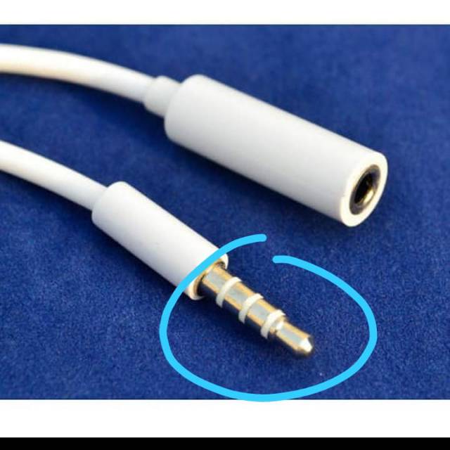 Kabel Aux 3.5mm  Untuk sambungan rekaman Hp di Soundcard V8