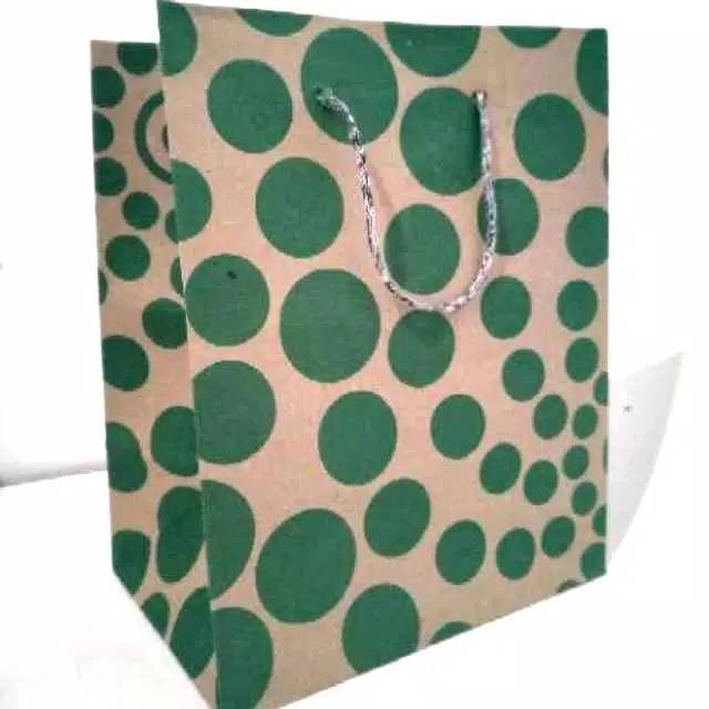 

Paper bag / tas kertas R5 polkadot