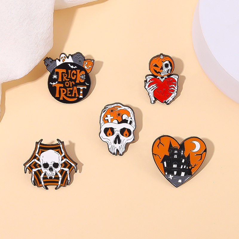 Bros Pin Enamel Desain Tengkorak Labu Halloween Gaya Punk Gothic Untuk Hadiah