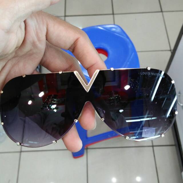 TER BARU LOIS VUITTON KACA MATA KW SUPER