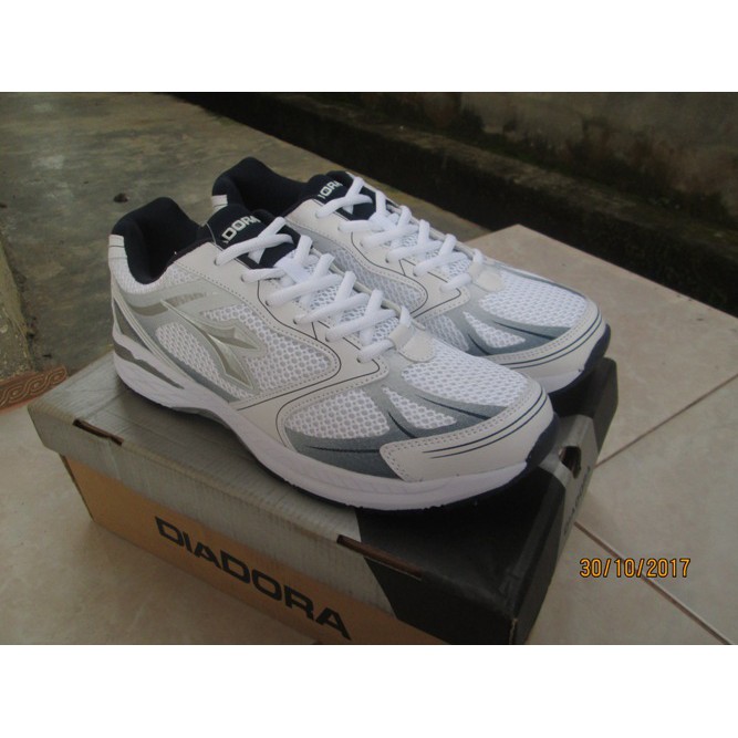 Sepatu Running Diadora Cornelio Mens White Original Murah