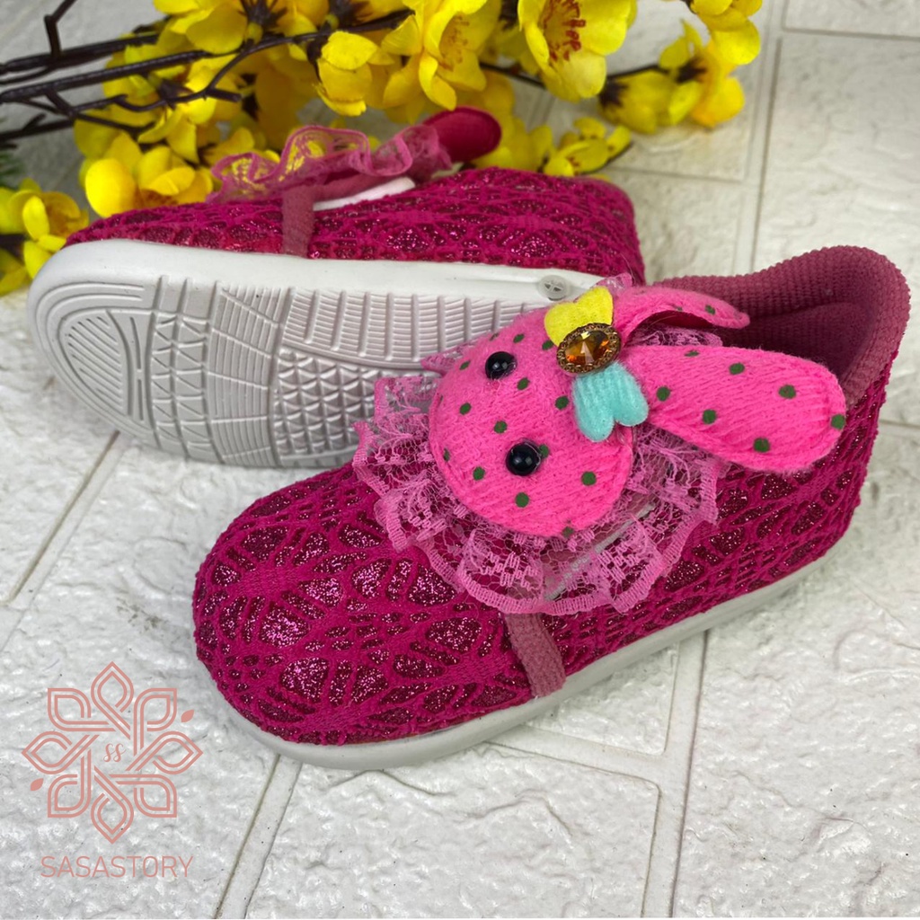 SEPATU SLIP ON ANAK BONEKA BROKAT BUNYI 1 2 3 TAHUN CA47