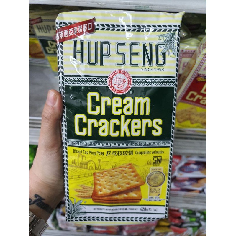

Hup seng cream crackers / biskuit cap ping pong