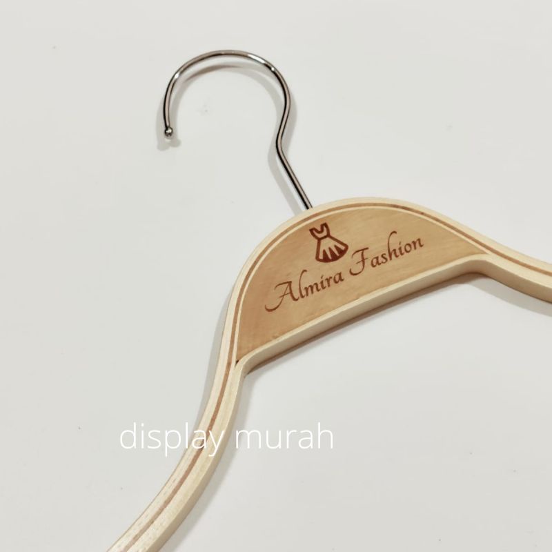 Hanger kayu karet samping Anti Slip Premium Gantungan Baju Dewasa Hanger Dewasa Hanger Kayu Laser Logo Grafir-BH