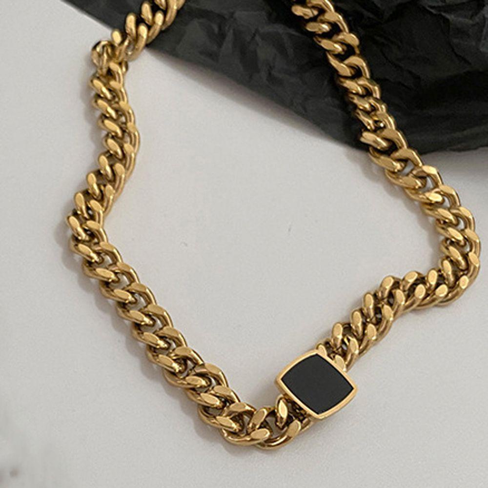 Agustina Wanita Gelang Emas Menawan Rantai Tebal Persegi Retro Unisex Liontin Kalung