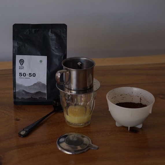 

Kota Kopi Roastery - 50/50 Vietnam Drip Package 250 gram