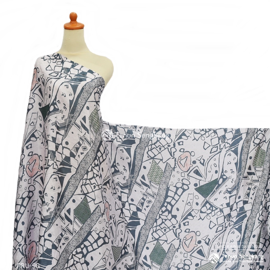 Kain Tenun Dobby Batik Sutra Bugis Makassar Putih Tulang - Tenun Sengkang PRU-90 (Harga Per 0,5 Mete