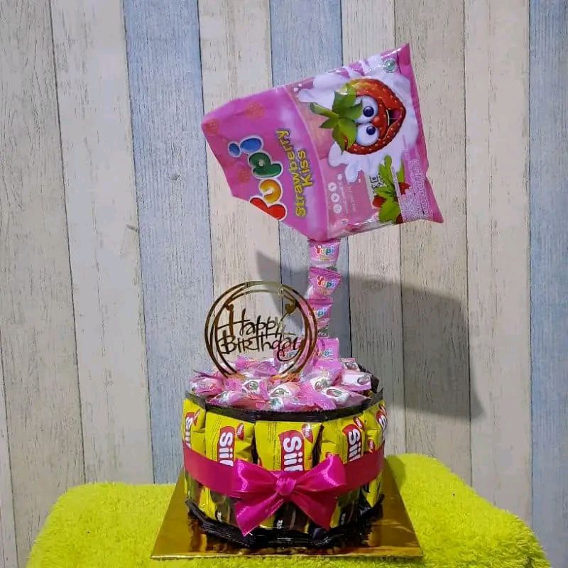 

kue snack tower kue tart ulang tahun happy birthday tart snack kado hadiah ultah sidang wisuda