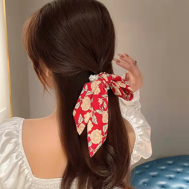 Ikat Rambut Mutiara Casual Motif Bunga / Scrunchie Rambut Wanita Kain Motif Bunga