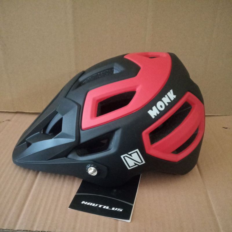 helm sepeda enduro size M-L nautilus monk red