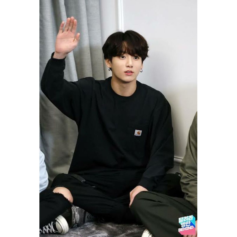 Kaos Bangtan Jungkook Carhartt Logo Lengan Panjang