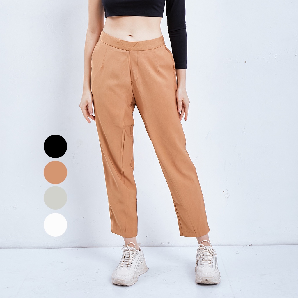 ODIVA Ava Tapered Pants - White