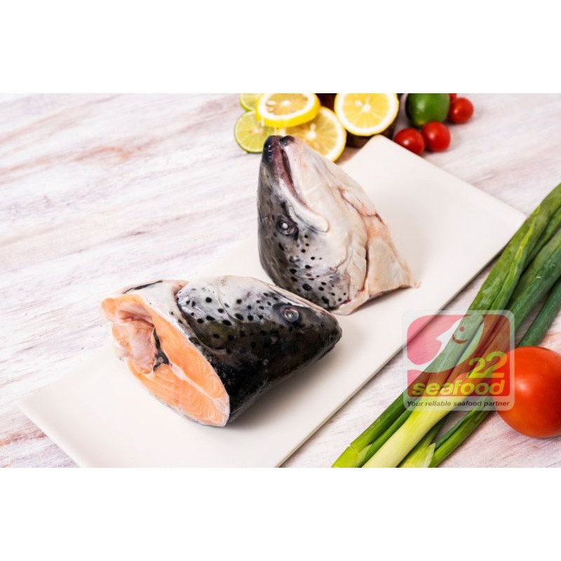 

1 kg Kepala Atlantik Salmon / Salmon Salar / 22 Seafood