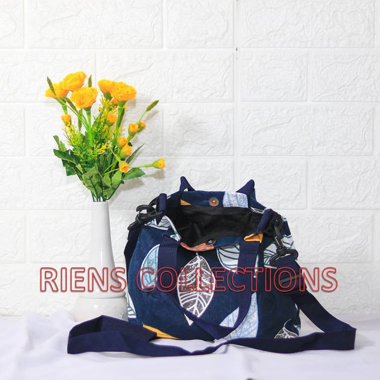 RIENS COLLECTIONS. SLING BAG TAS SELEMPANG KANVAS MOTIF DAUN NANGKA BIRU SBC02071