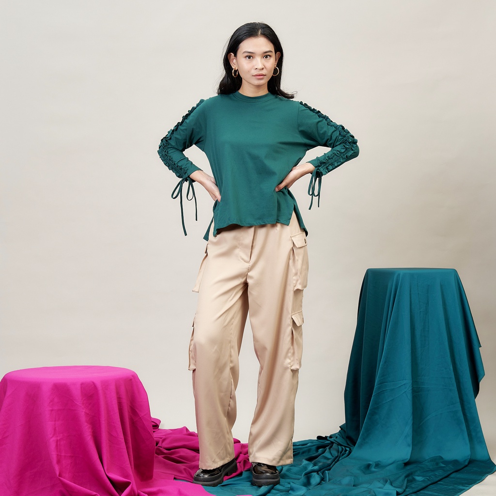 AGNI BLUSHED TOP EMERALD - T-Shirt (kaos) Wanita