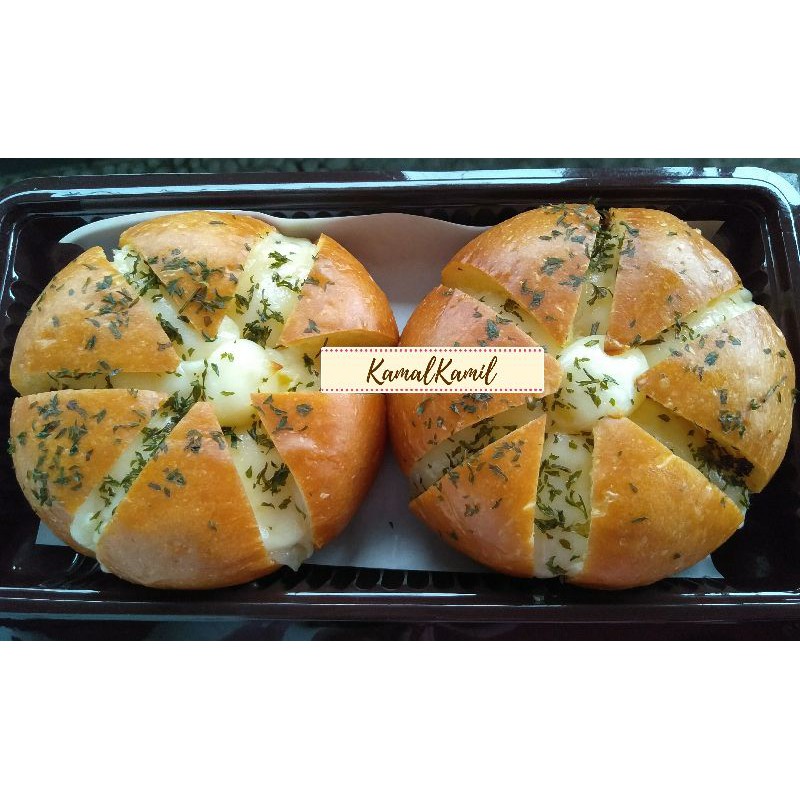 

KOREA GARLIC BREAD
