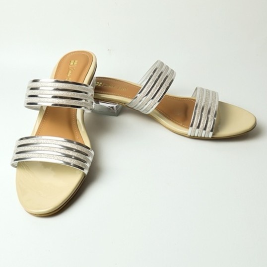 Sandal wanita ukuran besar -jumbo ibu ibu Pesta heels Hak Kaca 3cm BIG SIZE 41-45 Crem Silver