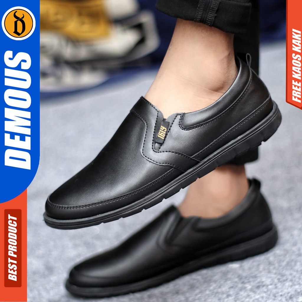 Sepatu Slip on Pria Santai Casual Formal Kulit Syntetic Kerja Kantor Kuliah Kondangan Hitam Keren Terbaru