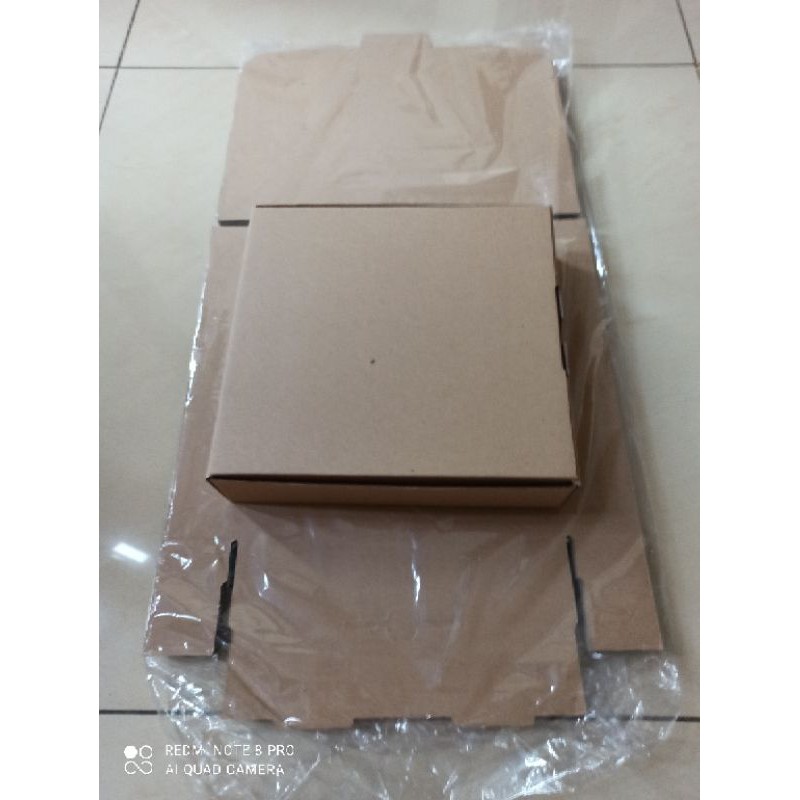 

Dus Pizza Coklat 22 x 22 x 5 cm ( Gosend/Grab)